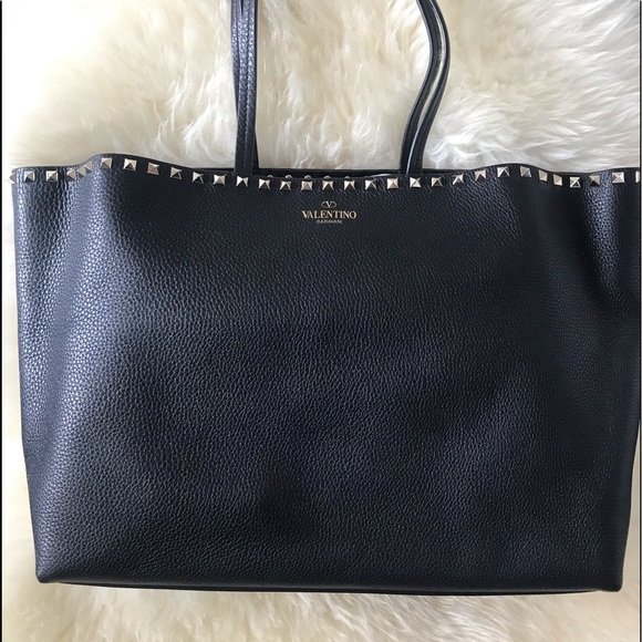 Valentino Handbags - AUTHENTIC VALENTINO GARAVANI ROCKSTUD LEATHER TOTE